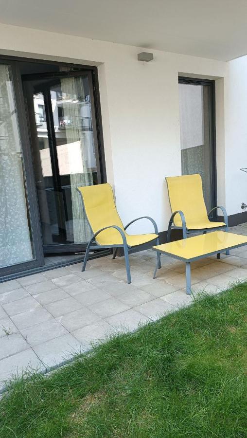 Apartment Z Ogrodkiem Na Warszawskiej Woli Warszawa Eksteriør bilde