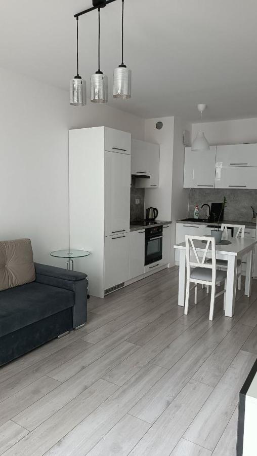 Apartment Z Ogrodkiem Na Warszawskiej Woli Warszawa Eksteriør bilde